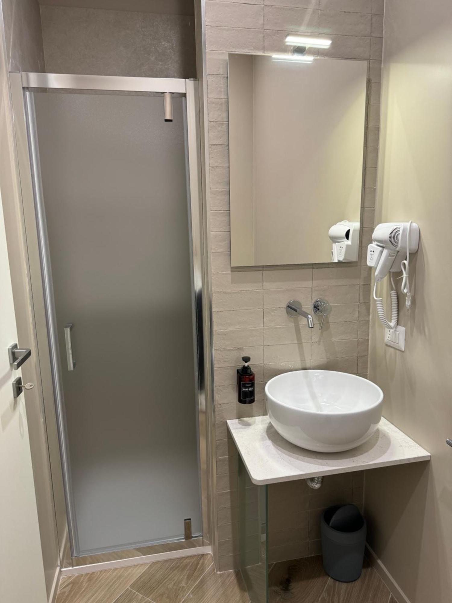 Dimora Fralu Hotel Bari Ngoại thất bức ảnh